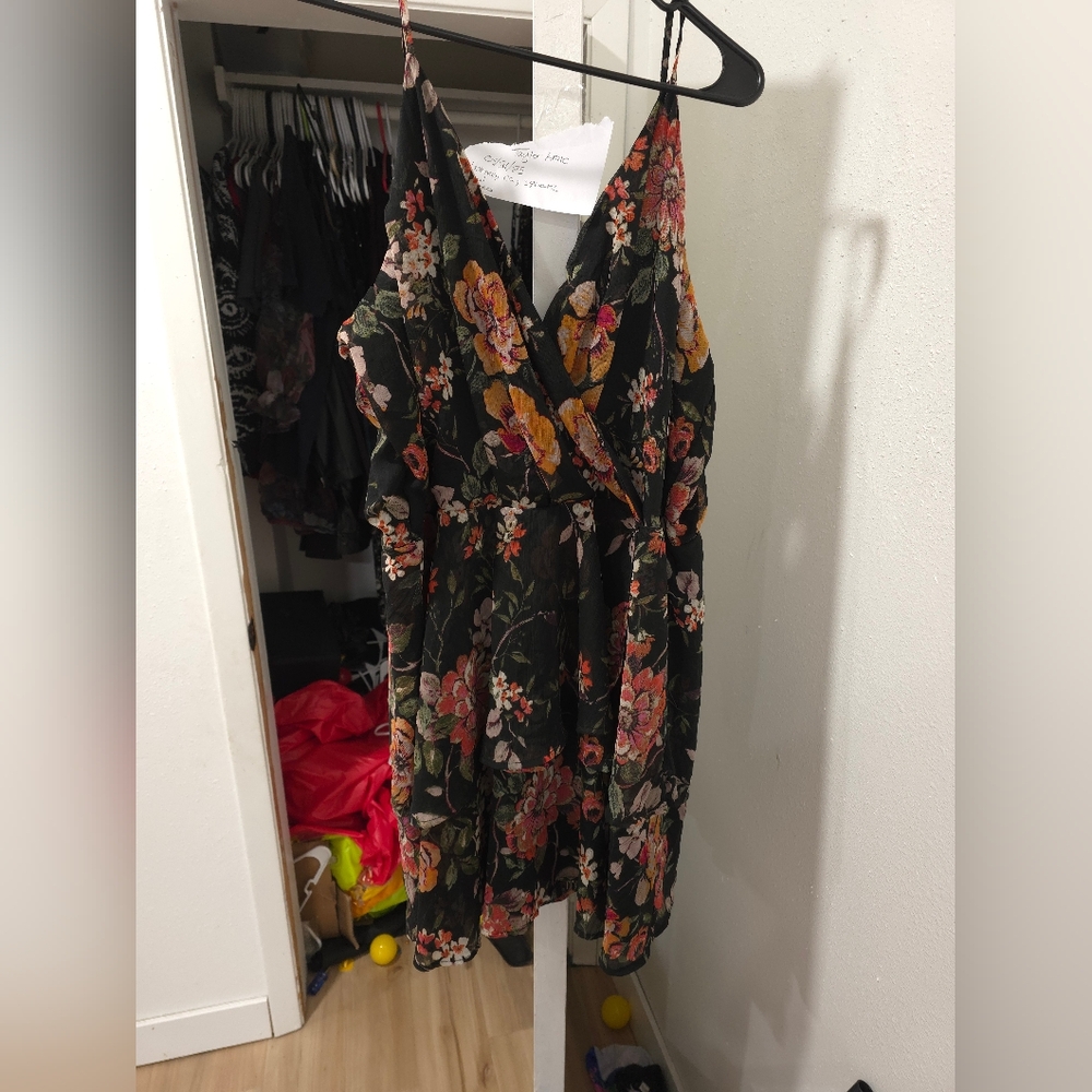 Floral Sleeveless Blouse